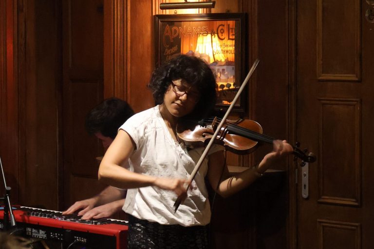 LIVE MUSIC